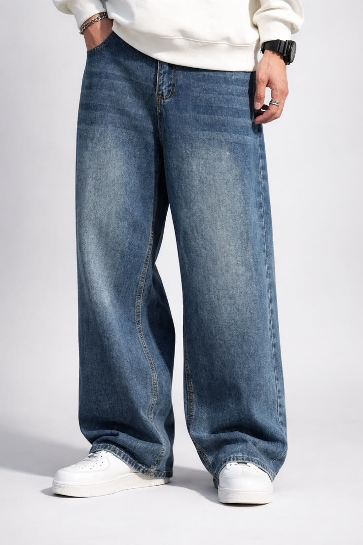 Relaxed Fit Jeans